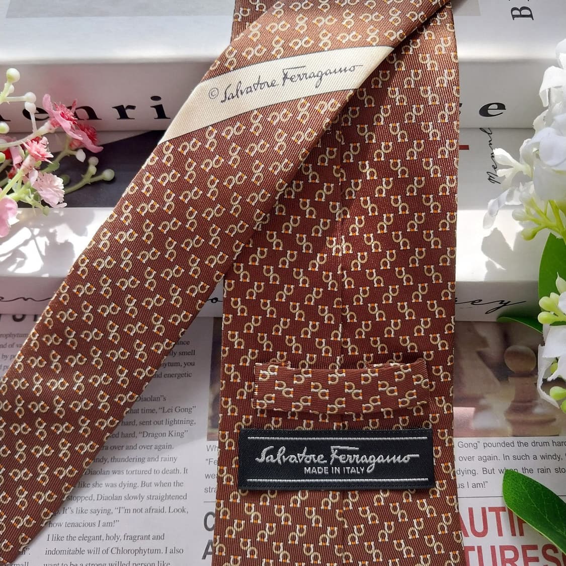 페라가모 실크 간치니 패턴 넥타이 9.2cm S~A+등급 K2350
 상품이미지6