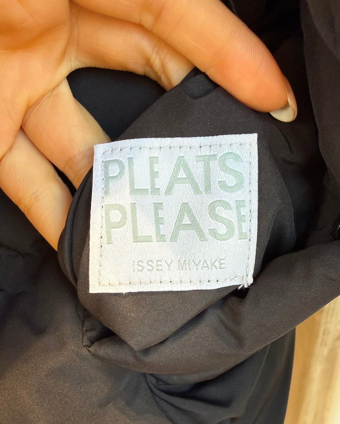 플리츠 플리즈 블랙 리버시블 다운 패딩 점퍼  상품이미지8