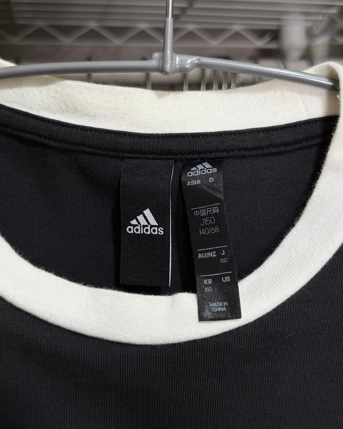 아디다스 블랙 백 프린팅 티셔츠 상품이미지6