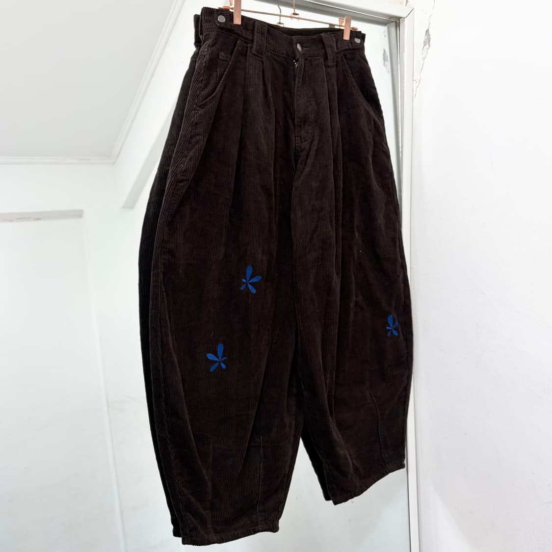 글랙 투턱 코듀로이 벌룬 팬츠 상품이미지5