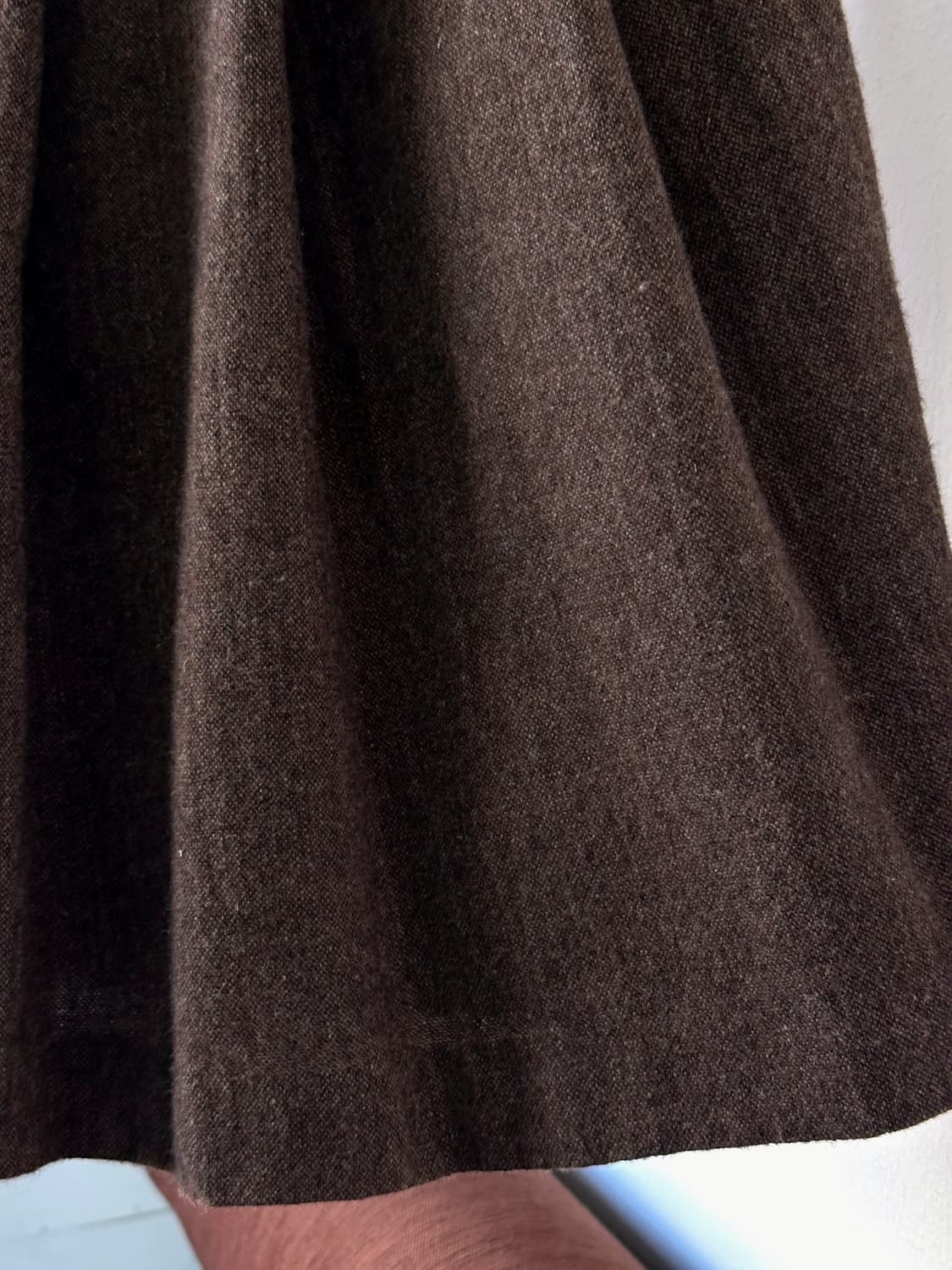 Tweed fabric pleated mid skirt 상품이미지3