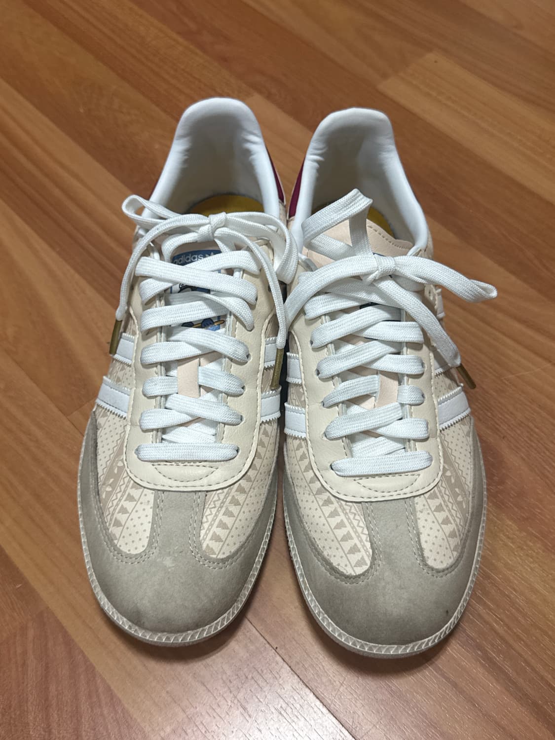 아디다스 삼바 원더 화이트 레거시 버건디 판매합니다. 상품이미지1