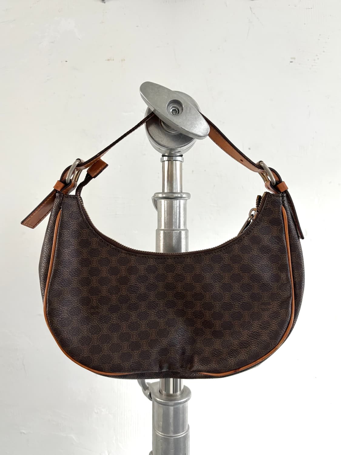 Celine 셀린느 트리오페 브라운 마카담 백 상품이미지1