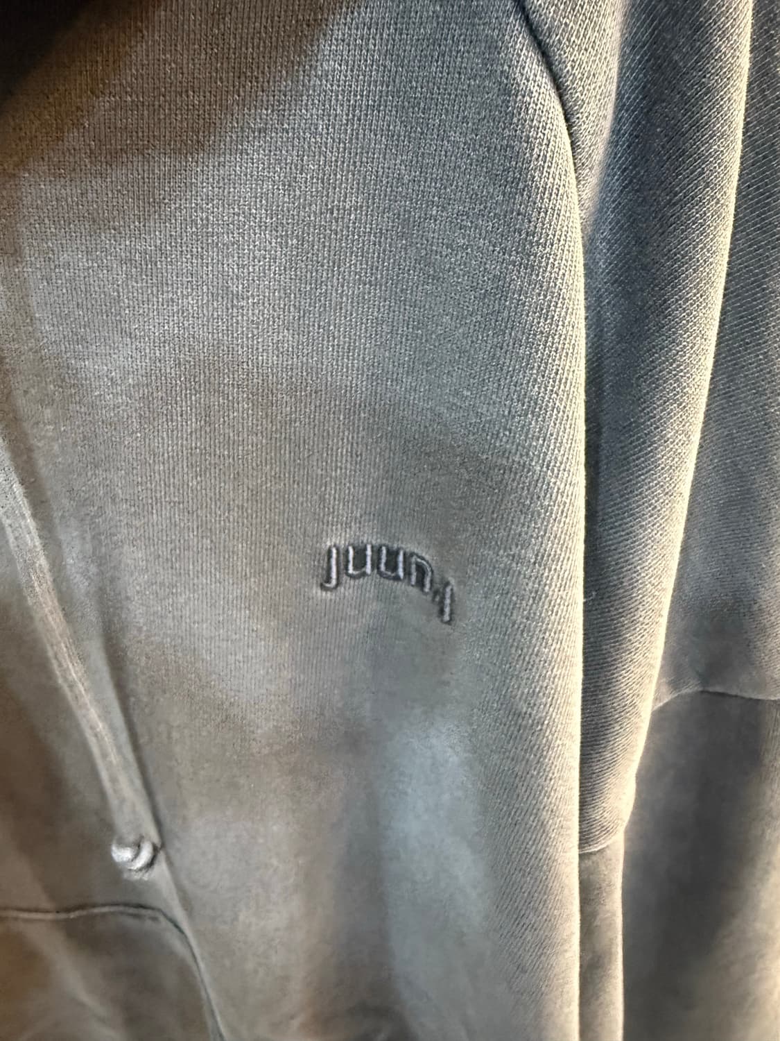 100-105/20fw 정품 준지 후드티 팝니다 상품이미지3