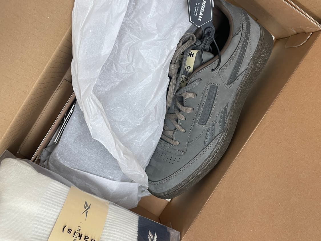 리복 x 카키스 콜라보 클럽c 270 팝니다 상품이미지3