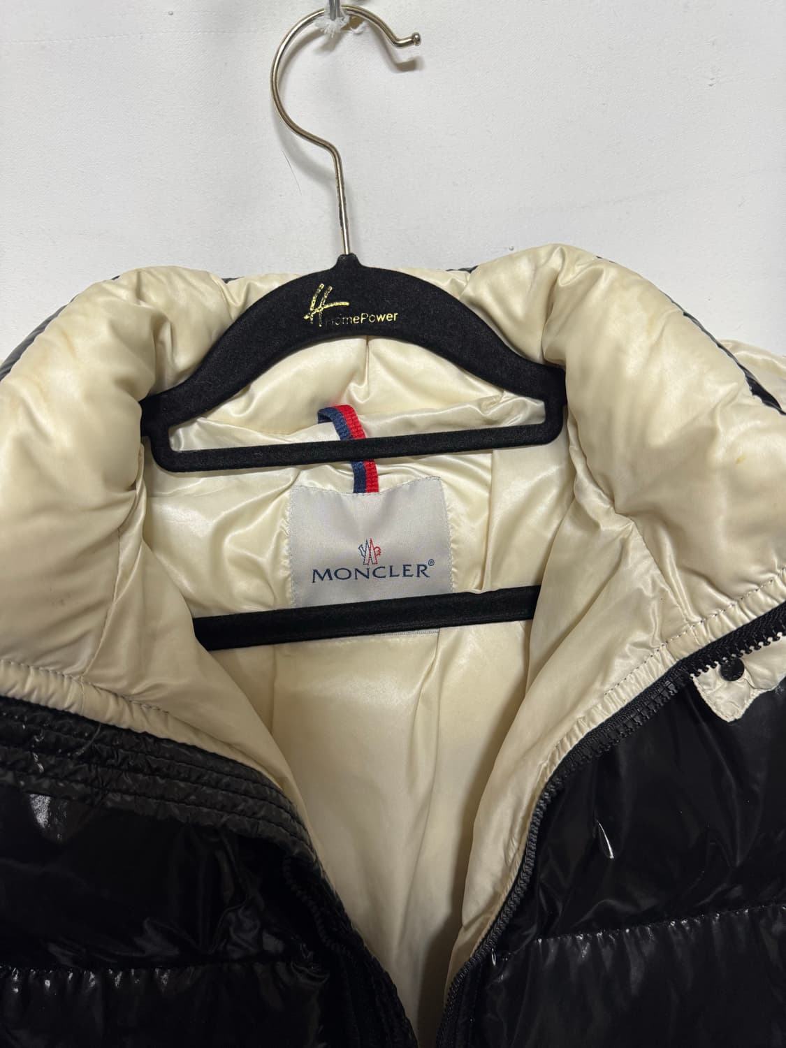 1 몽클레어 빅와펜 유광 여성 패딩 상품이미지8