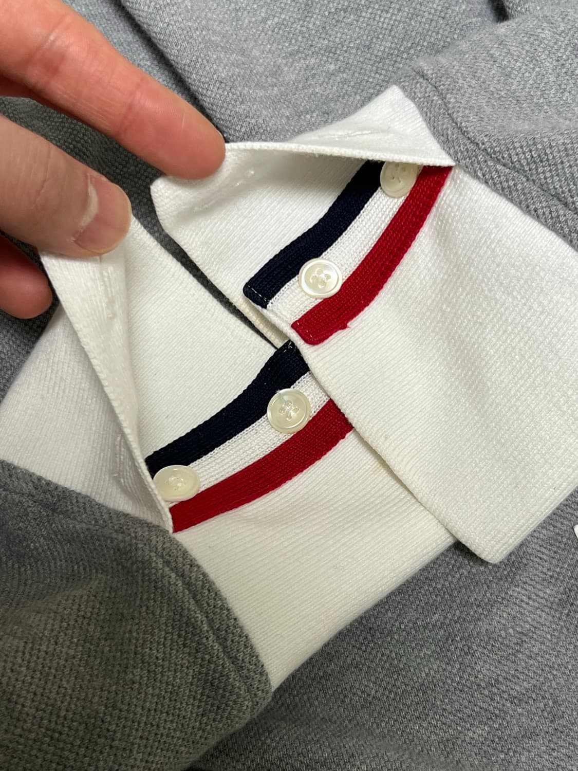 [정품] 3size(95) 톰브라운 그레이 긴팔 카라티 상품이미지5