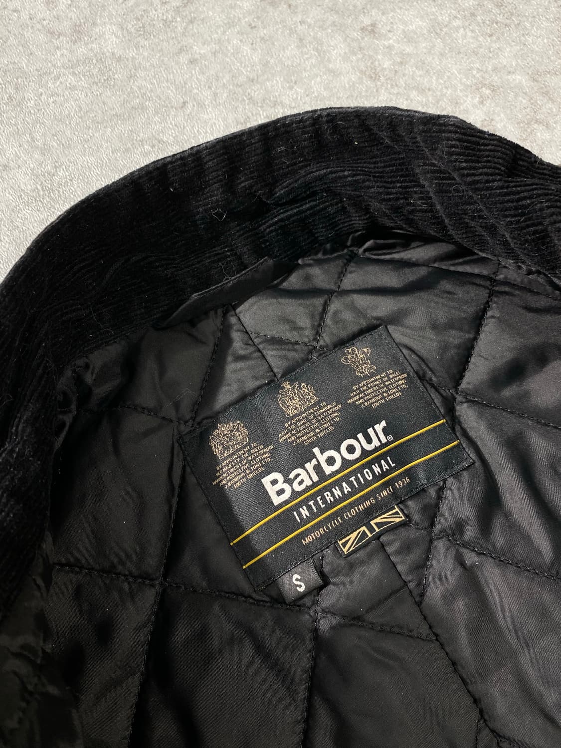 [S] Barbour 바버 인터내셔널 빈티지 페이딩 왁스자켓 상품이미지9