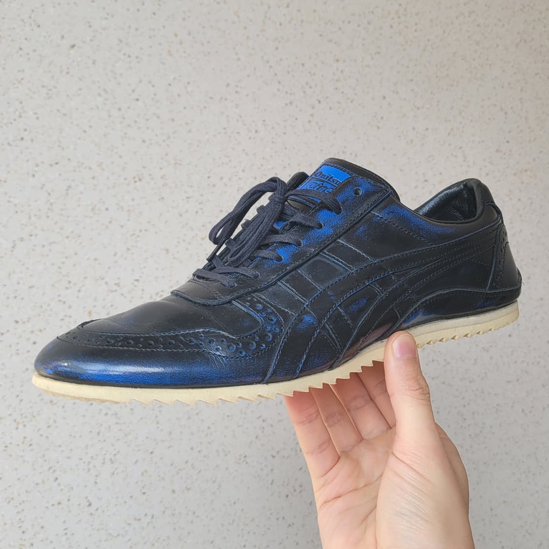 오니츠카 타이거 얼티밋 트레이너 블루 블랙 메이드 인 재팬 255
 상품이미지1