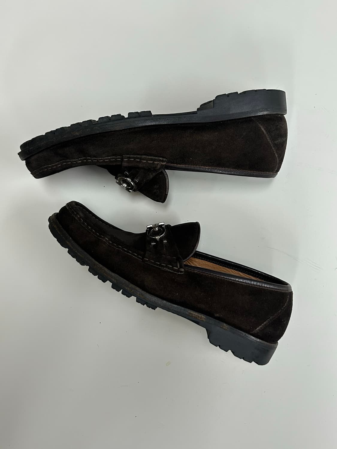 페라가모 스웨이드 간치니 로퍼 상품이미지5