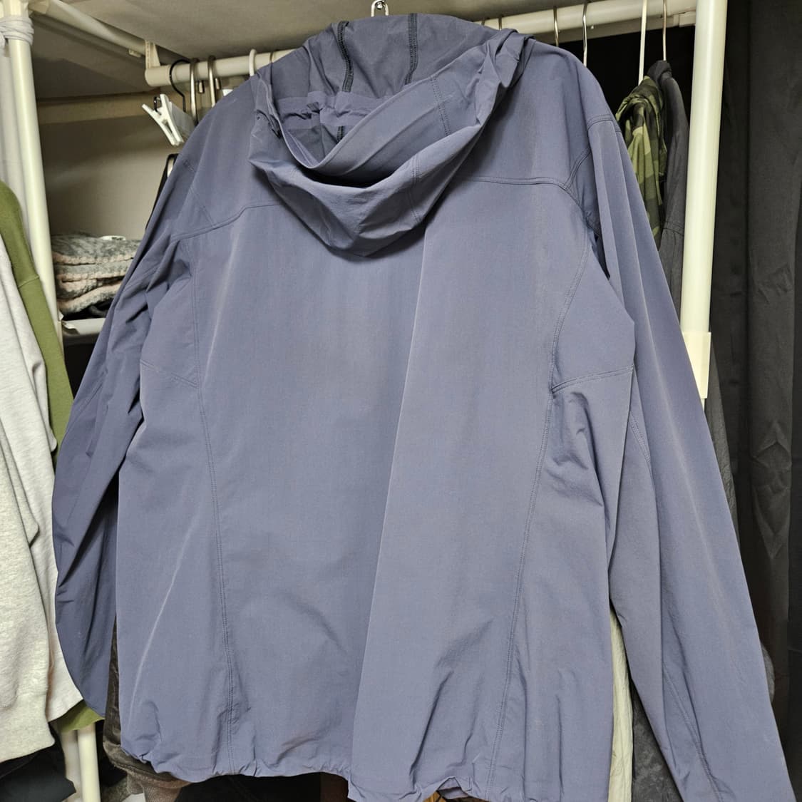 아크테릭스 감마 후디 SL 블랙 사파이어 L사이즈 상품이미지2