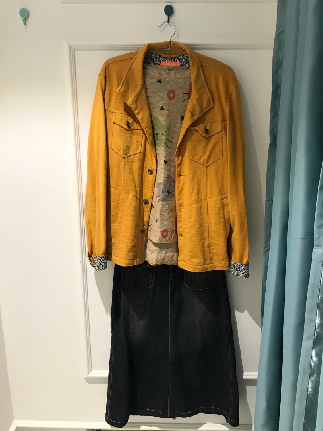 플라워 디테일 소매와 귀여운 🐱고양이 프린팅을 더해 위트 있는 무드:) 상품이미지6