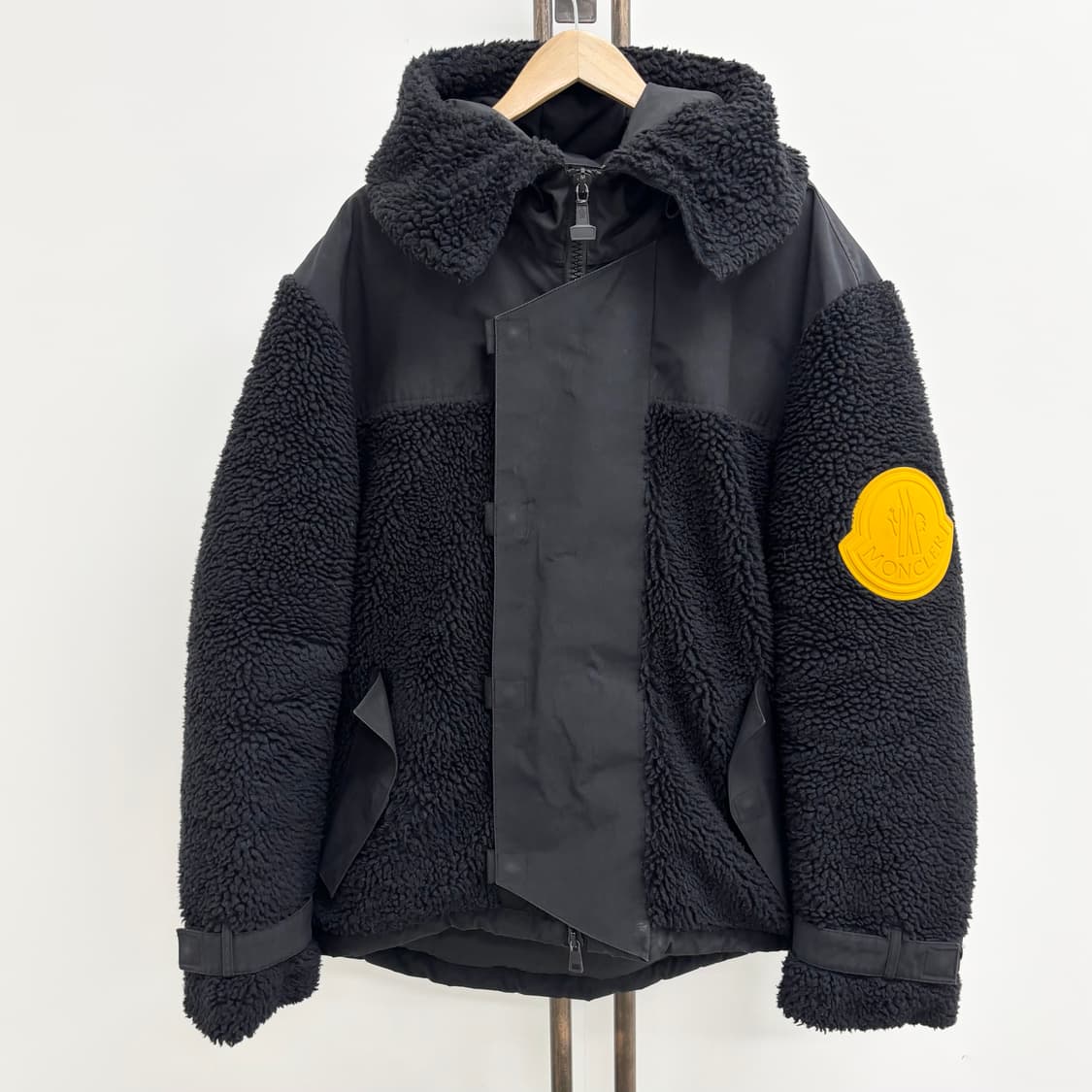 [5]몽클레어 오프화이트 패딩 상품이미지1