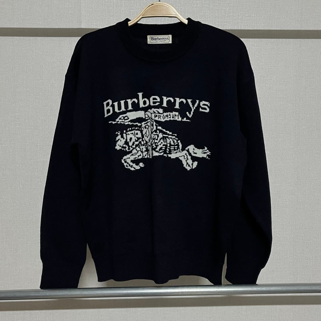 버버리 블랙 로고 니트 M 상품이미지1