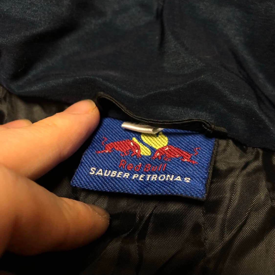 레드불 포뮬러원 자켓 거의새거 자수 남성용 상품이미지5