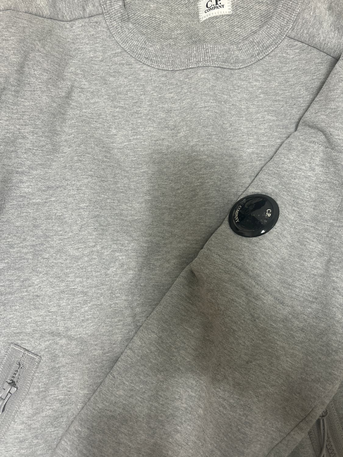 Cp컴퍼니 맨투맨 상품이미지1