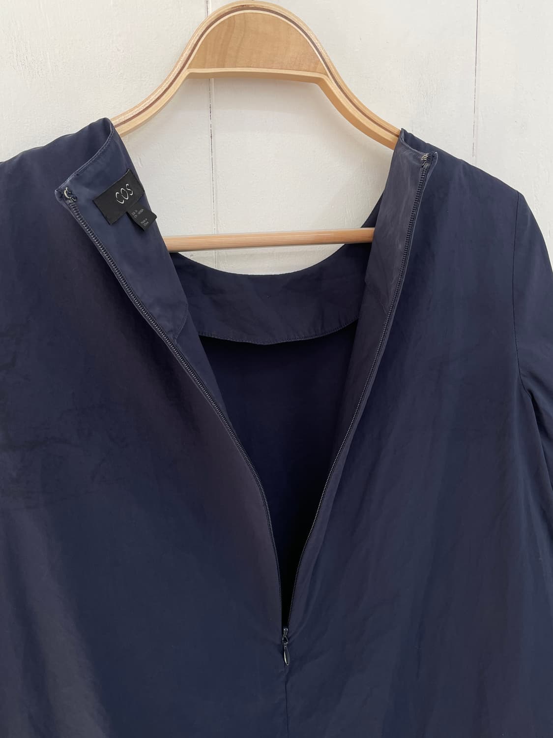 코스(COS) 네이비 티어드 셔링 원피스 상품이미지4