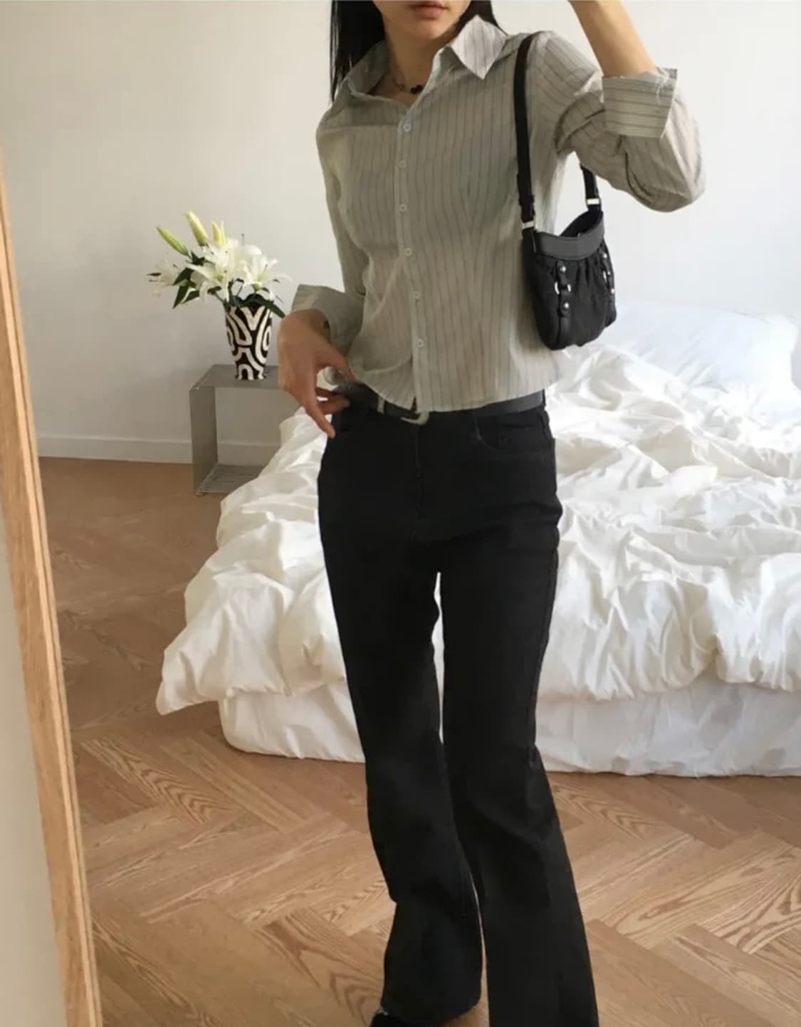 원더원더 바운스 스트라이프 슬림핏 크롭 긴팔 셔츠 stripe shirt 상품이미지1