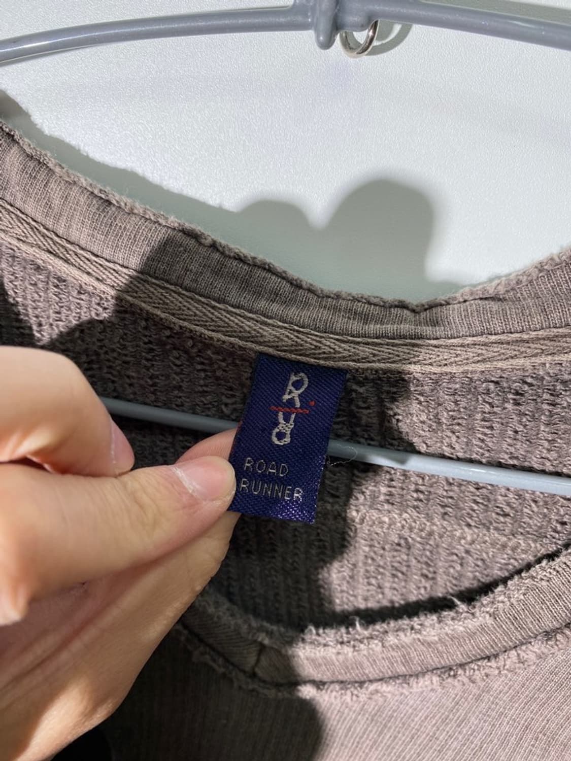 로드러너 워싱 브이넥 티셔츠 상품이미지3