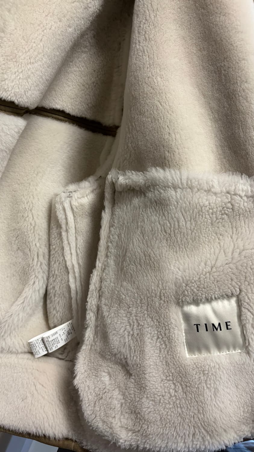 타임옴므 22fw 무스탕 카키 상품이미지4