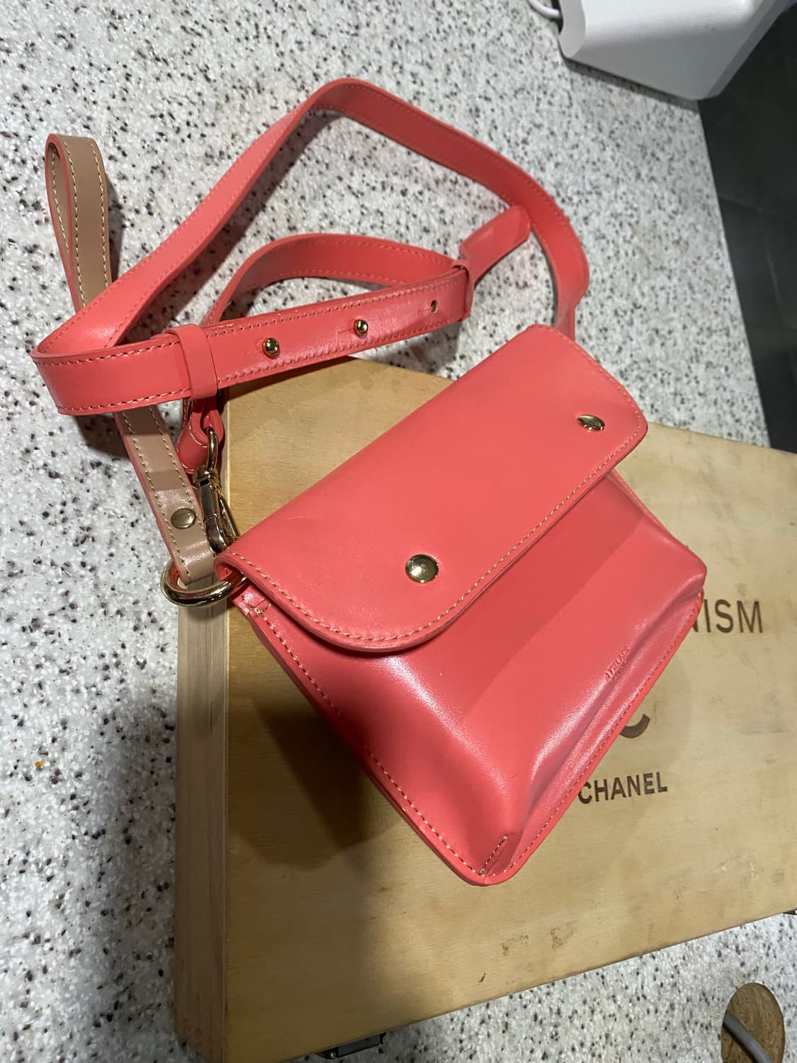 아틀리에 파크 미니 크로스백 코랄 핑크 상품이미지2