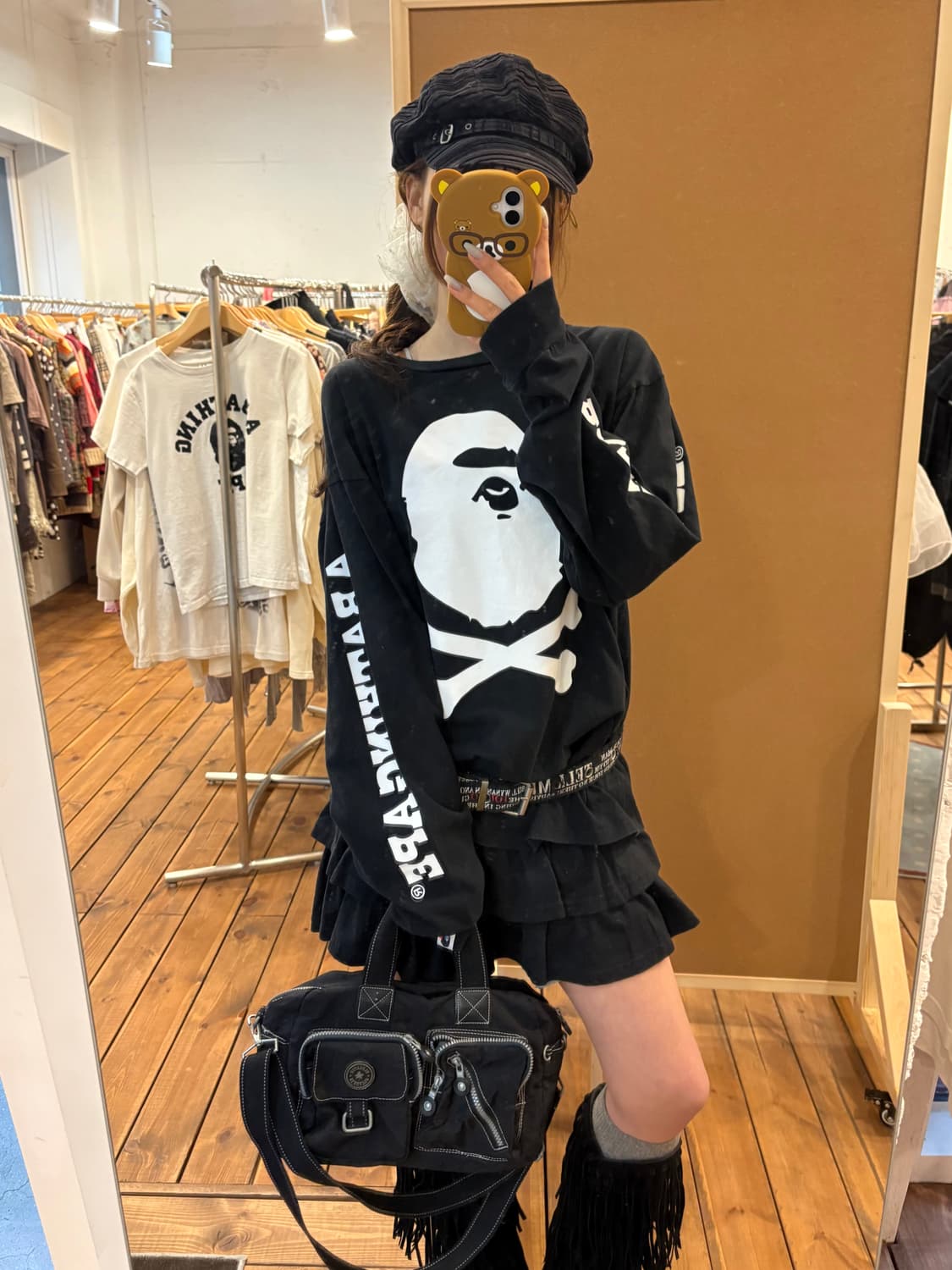 베이프 빅사루 롱슬리브 상품이미지1