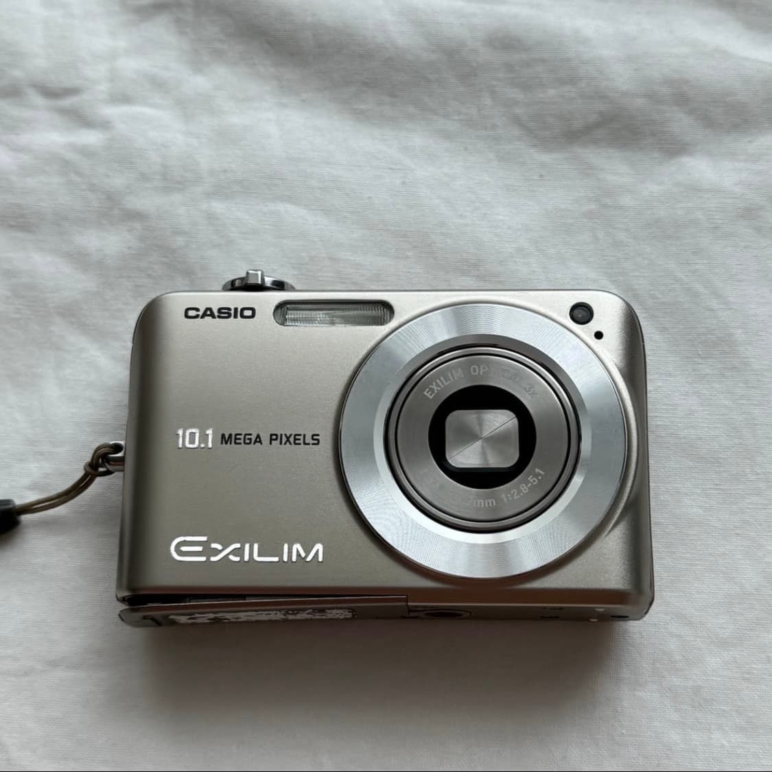 카시오 엑슬림 Casio EX-Z1050 골드 디지털 카메라 (은채디카) 상품이미지1
