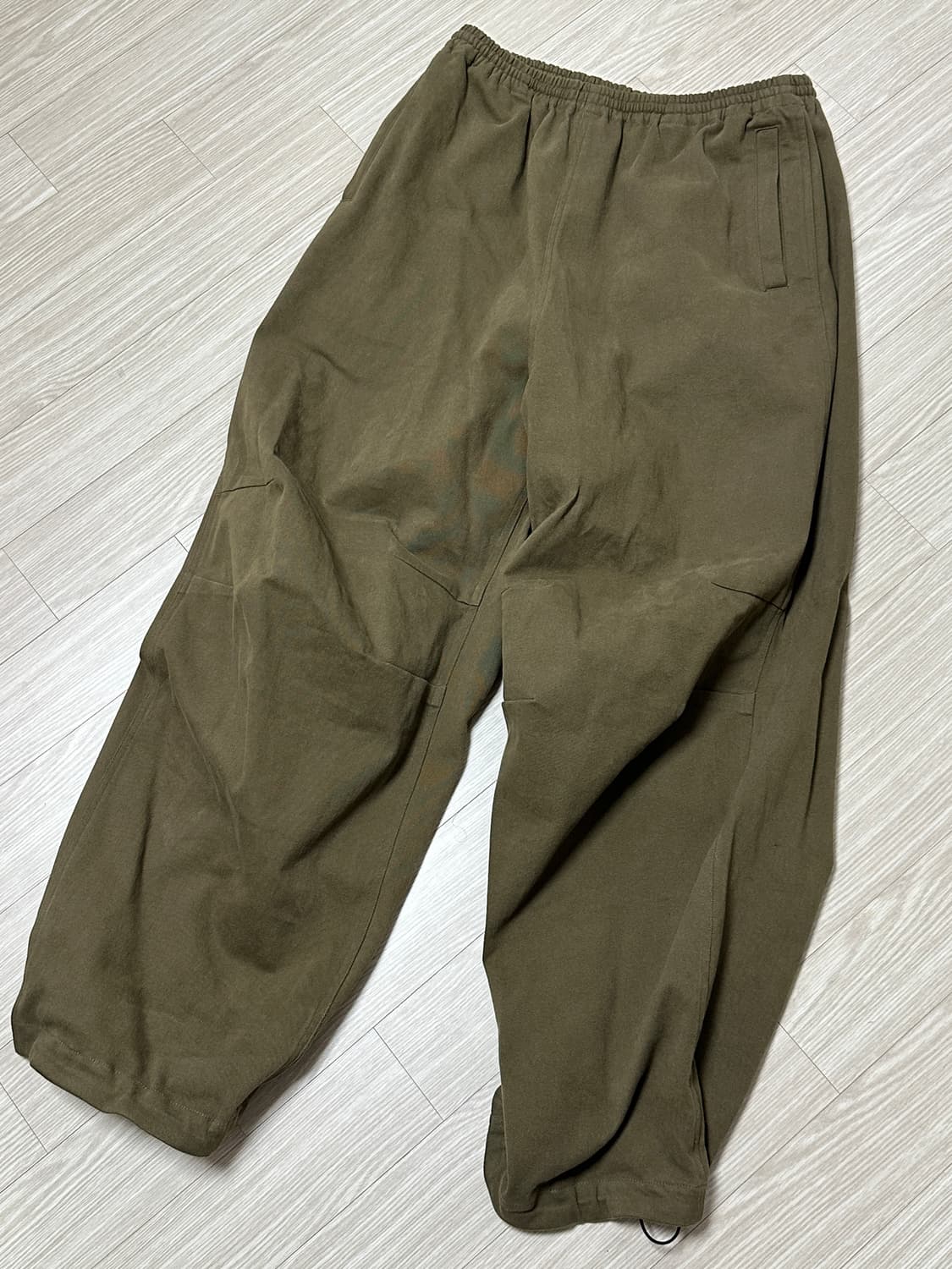 논노드 몰스킨 트랙 팬츠 카키 브라운 상품이미지3