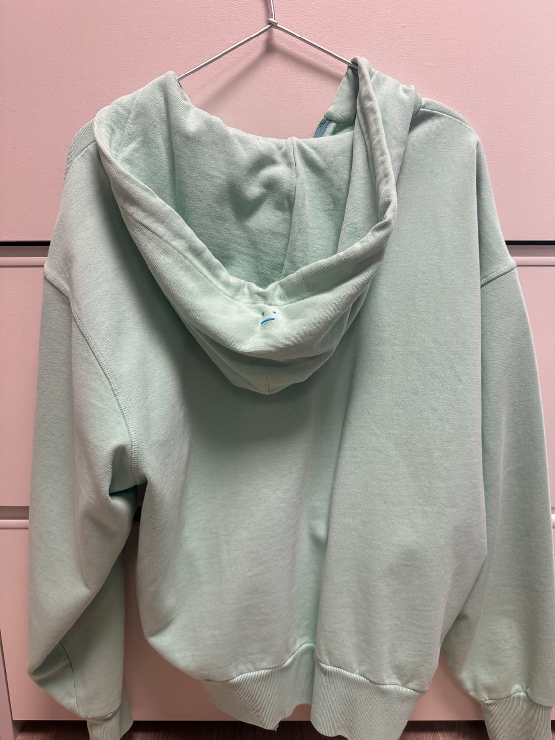 아크네 페이스 후드집업 폼 그린 상품이미지4