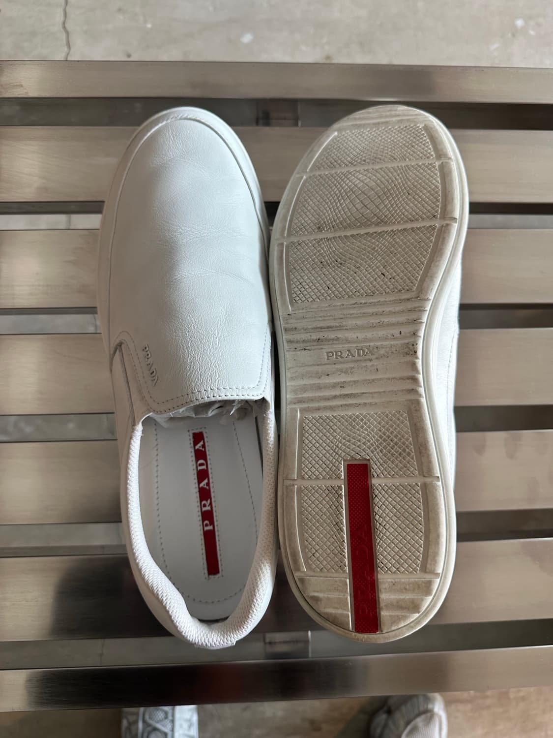 프라다 레더 슬립온 상품이미지3