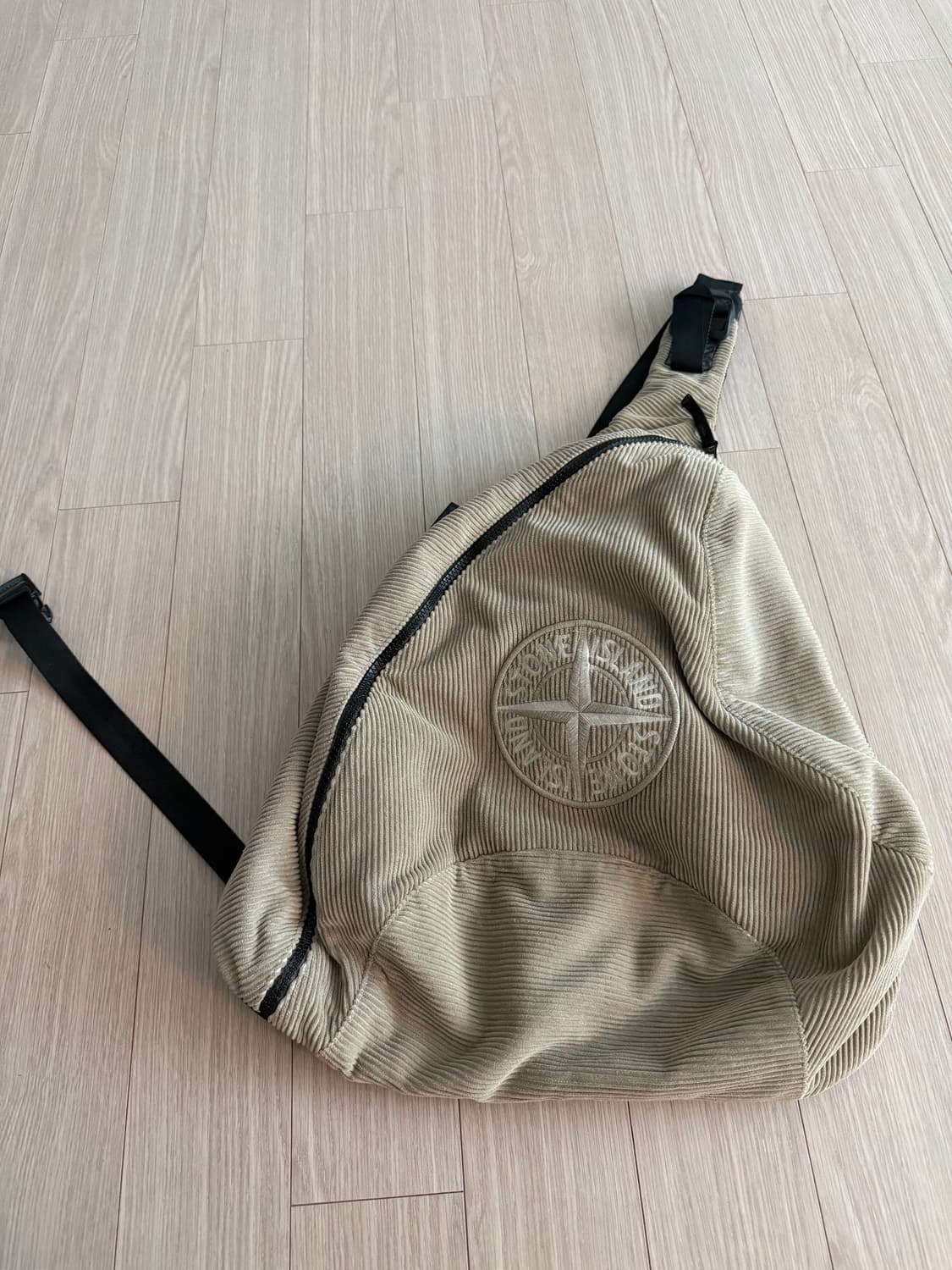 스톤아일랜드 코듀로이 크로스백 베이지 상품이미지1