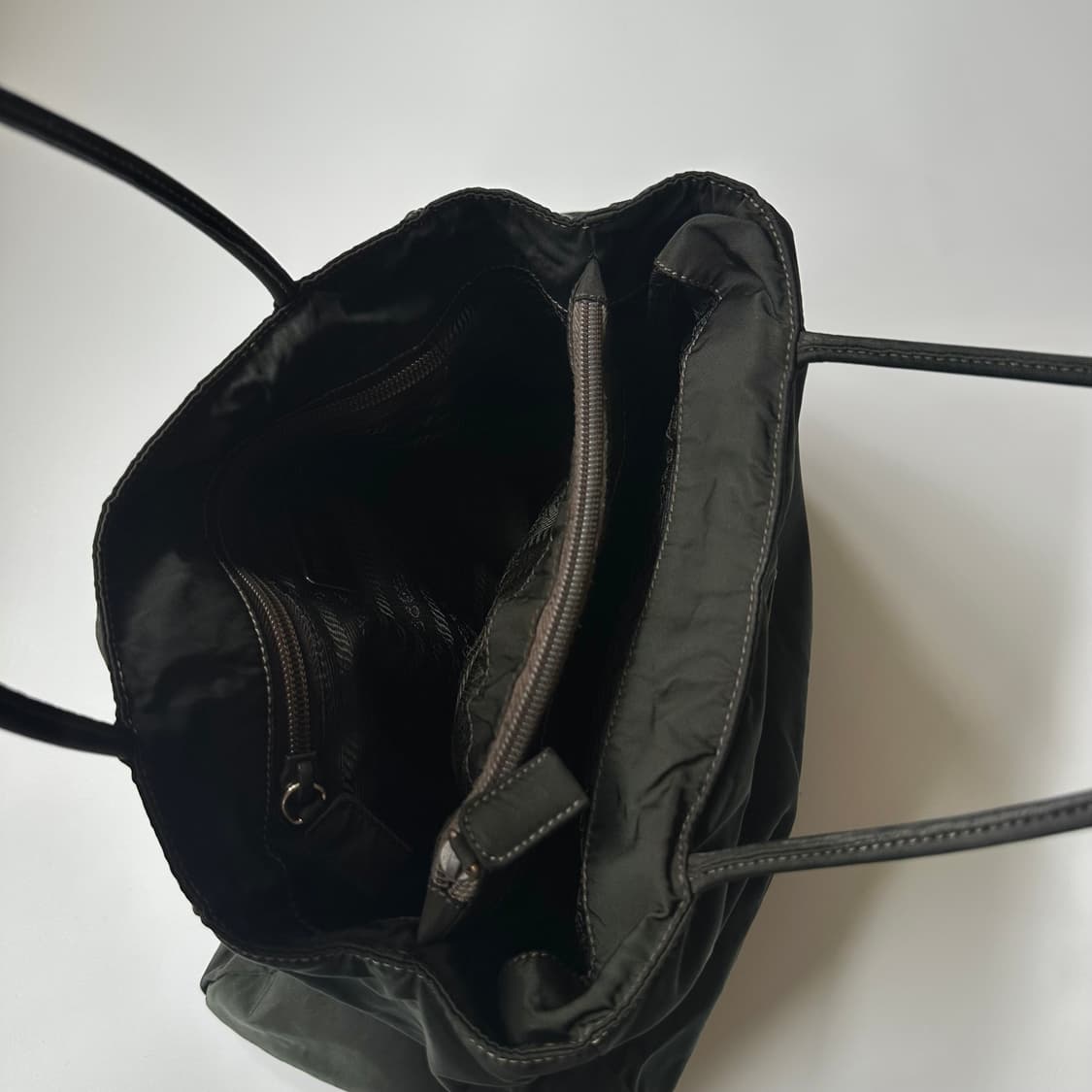 프라다 prada 포코노 나일론 토트백 상품이미지5