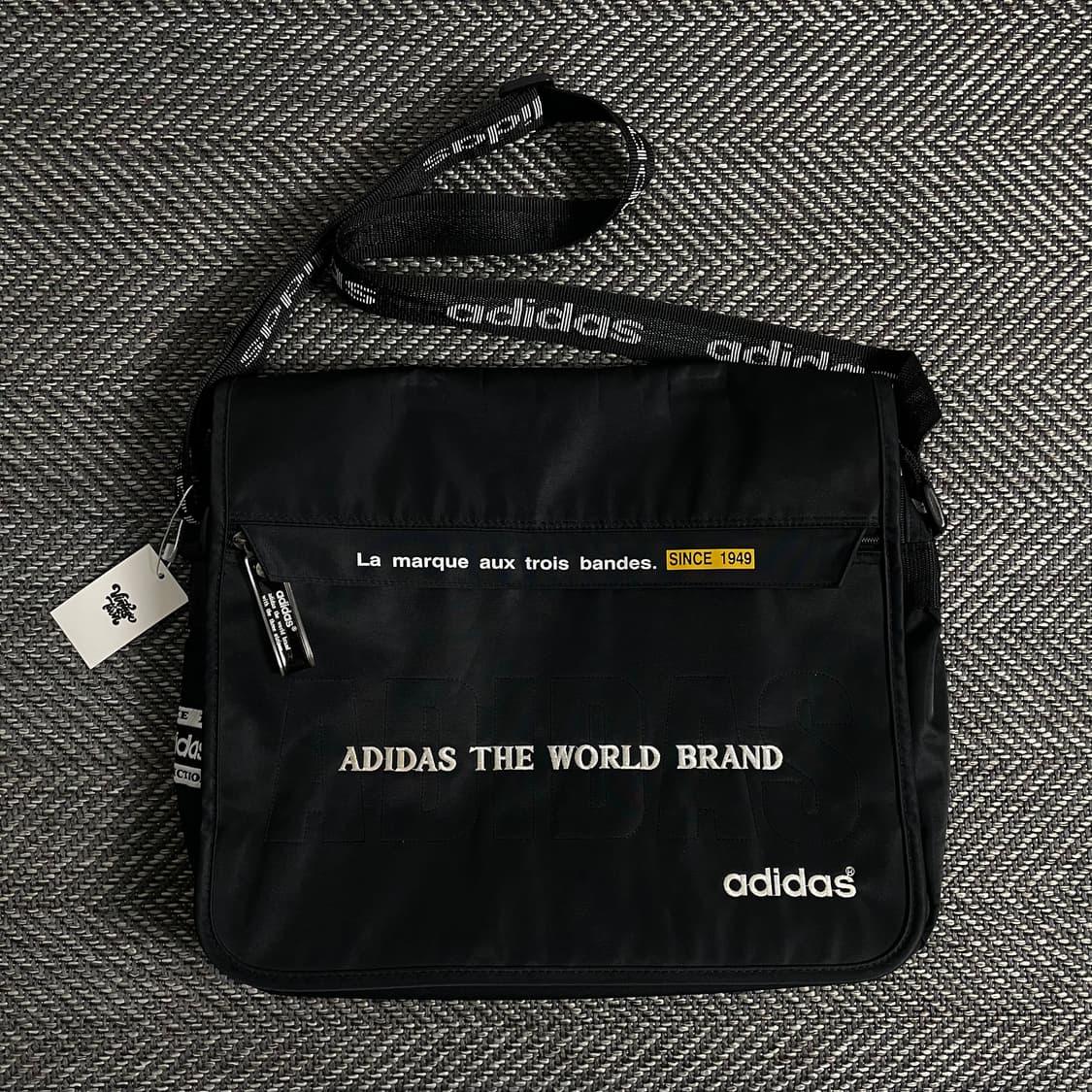 아디다스 올드스쿨 스펠아웃 메신저 크로스백o 2844 상품이미지1