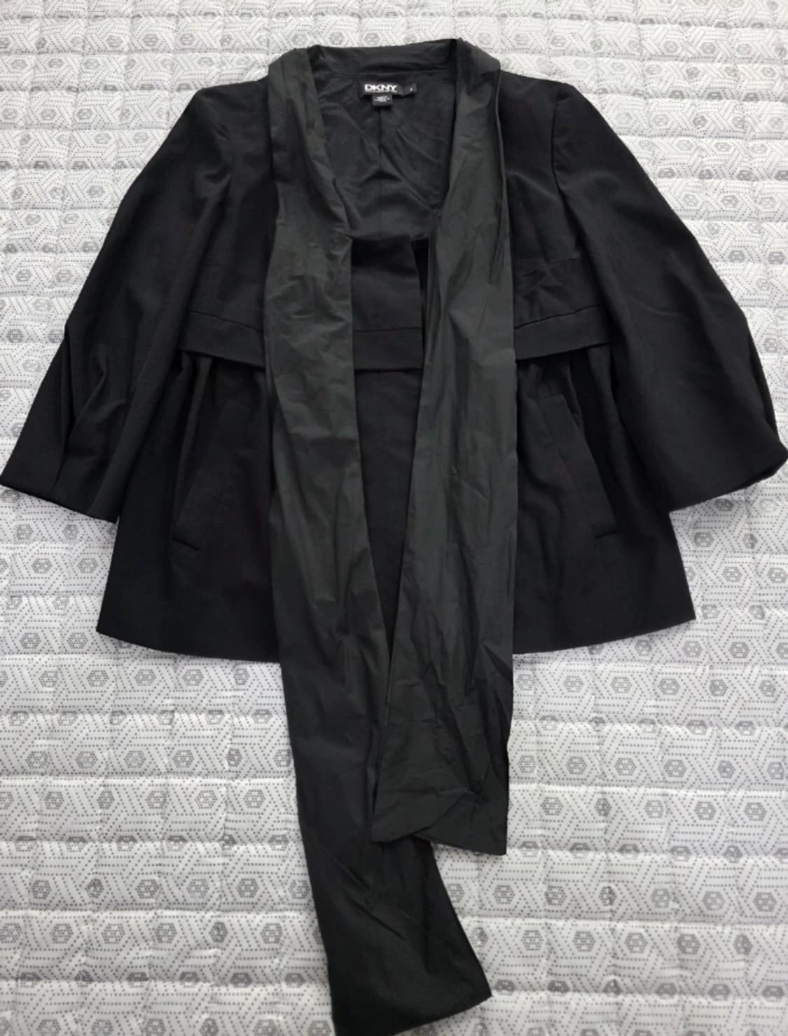 DKNY 디케이앤와이 블랙 리본 블라우스/자켓 ~55반 상품이미지4