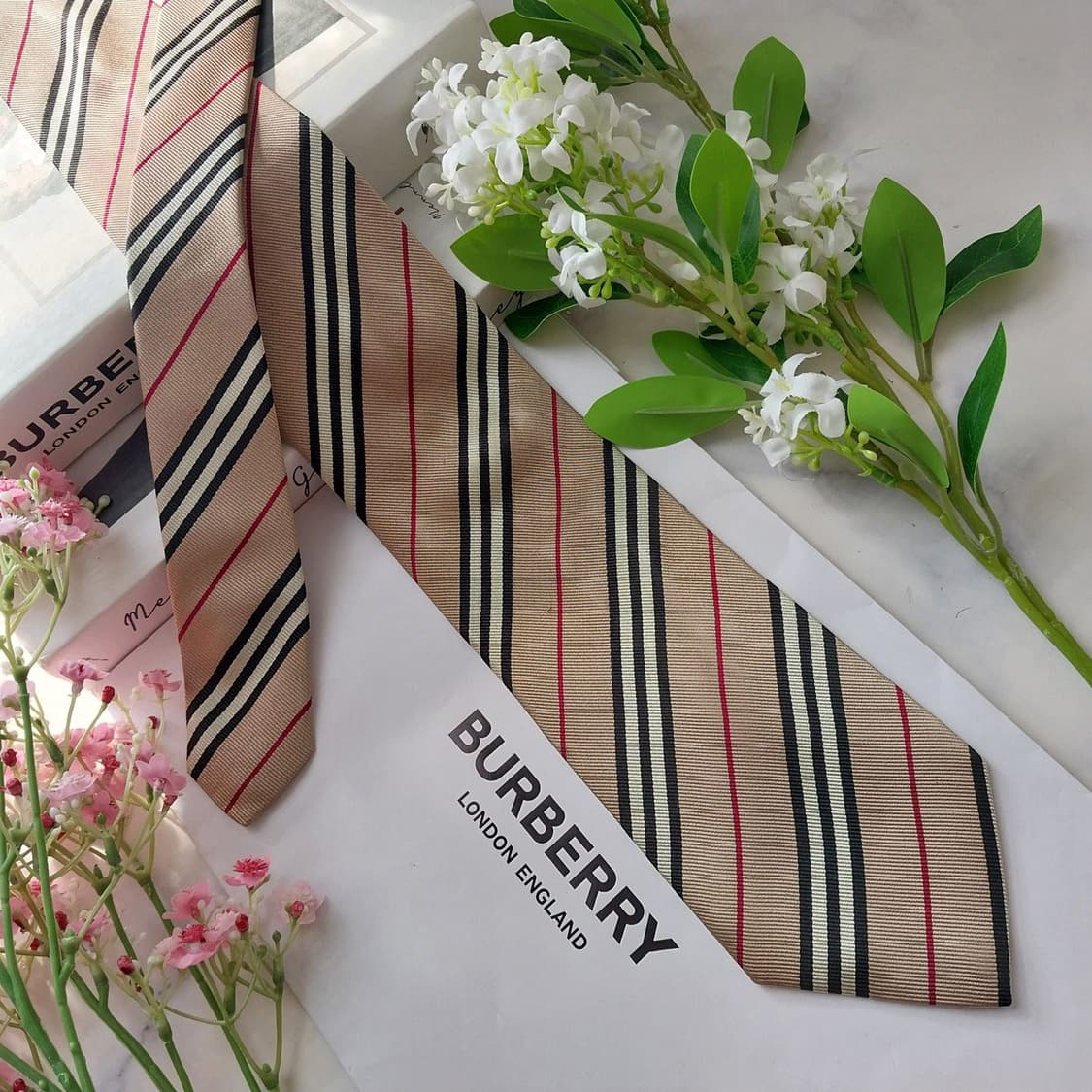 버버리 실크 베이지&브라운 스트라이프 넥타이 8.9cm A등급 K1851 상품이미지4