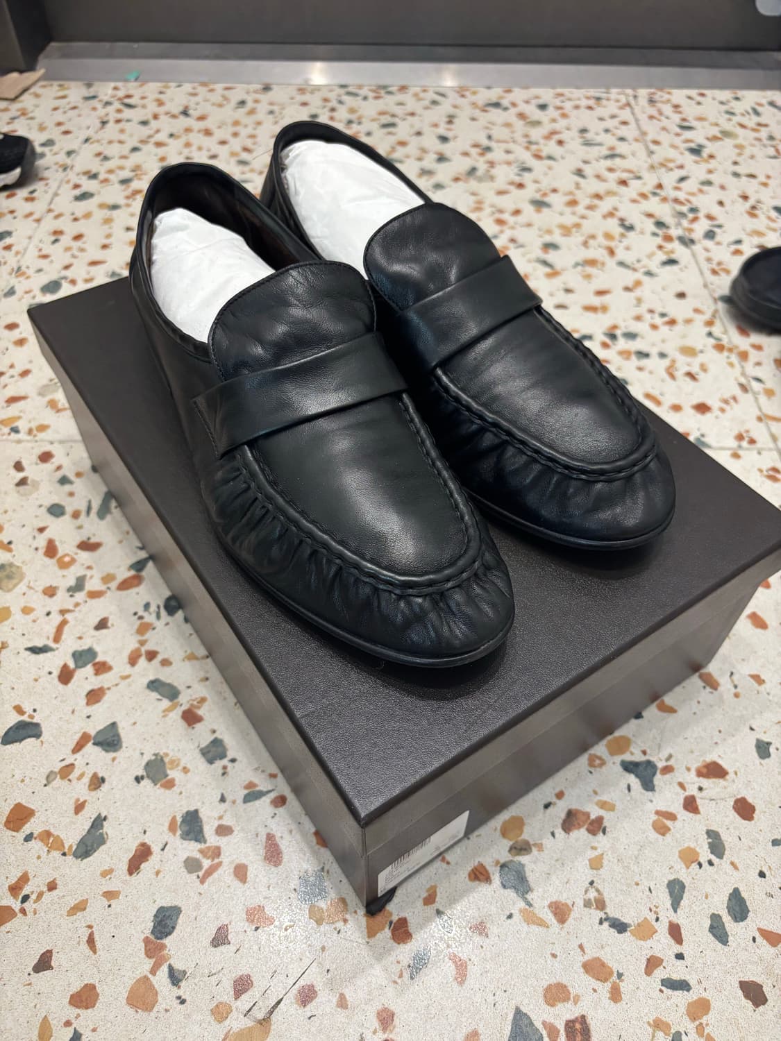 더 로우 소프트 로퍼 42사이즈 상품이미지1