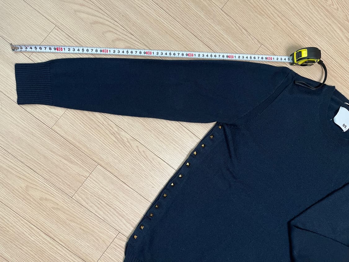 발렌티노 네이비 스터드 장식 니트 L 정품 상품이미지8