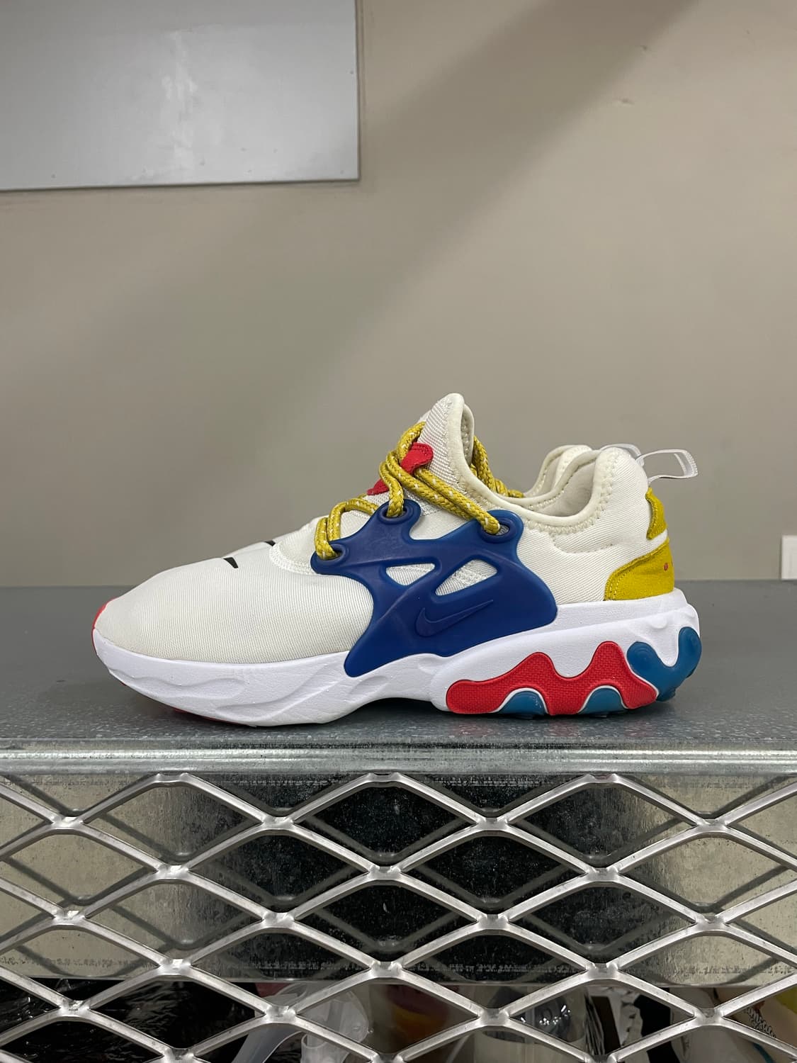 나이키 리액트 프레스토 화이트 240 상품이미지1