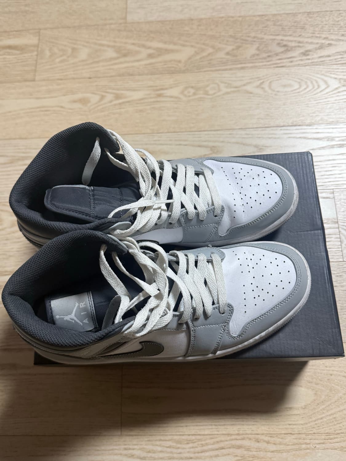 조던1 라이트 스모크 그레이 앤트러사이트 (270) 상품이미지2