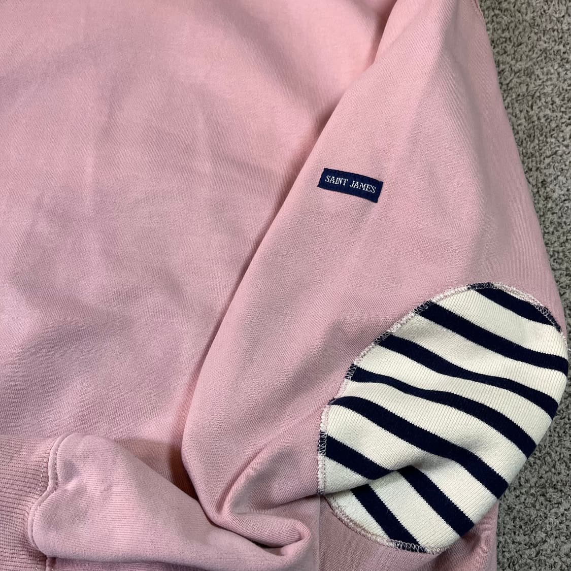 세인트제임스 패치 스트라이프 맨투맨 상품이미지2