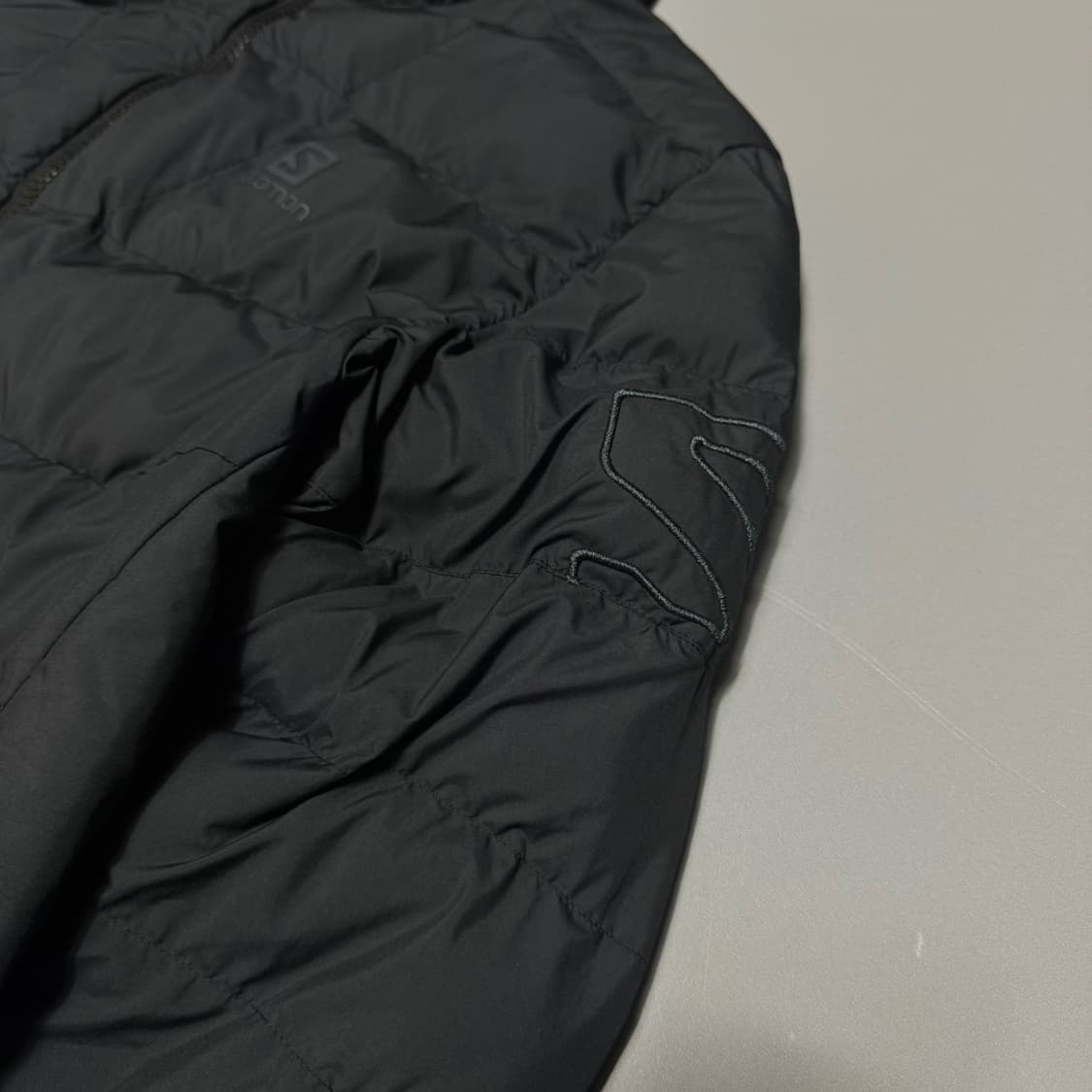 살로몬(salomon) 다크네이비컬러 인슐레이티드 웜 패디드 자켓 상품이미지5