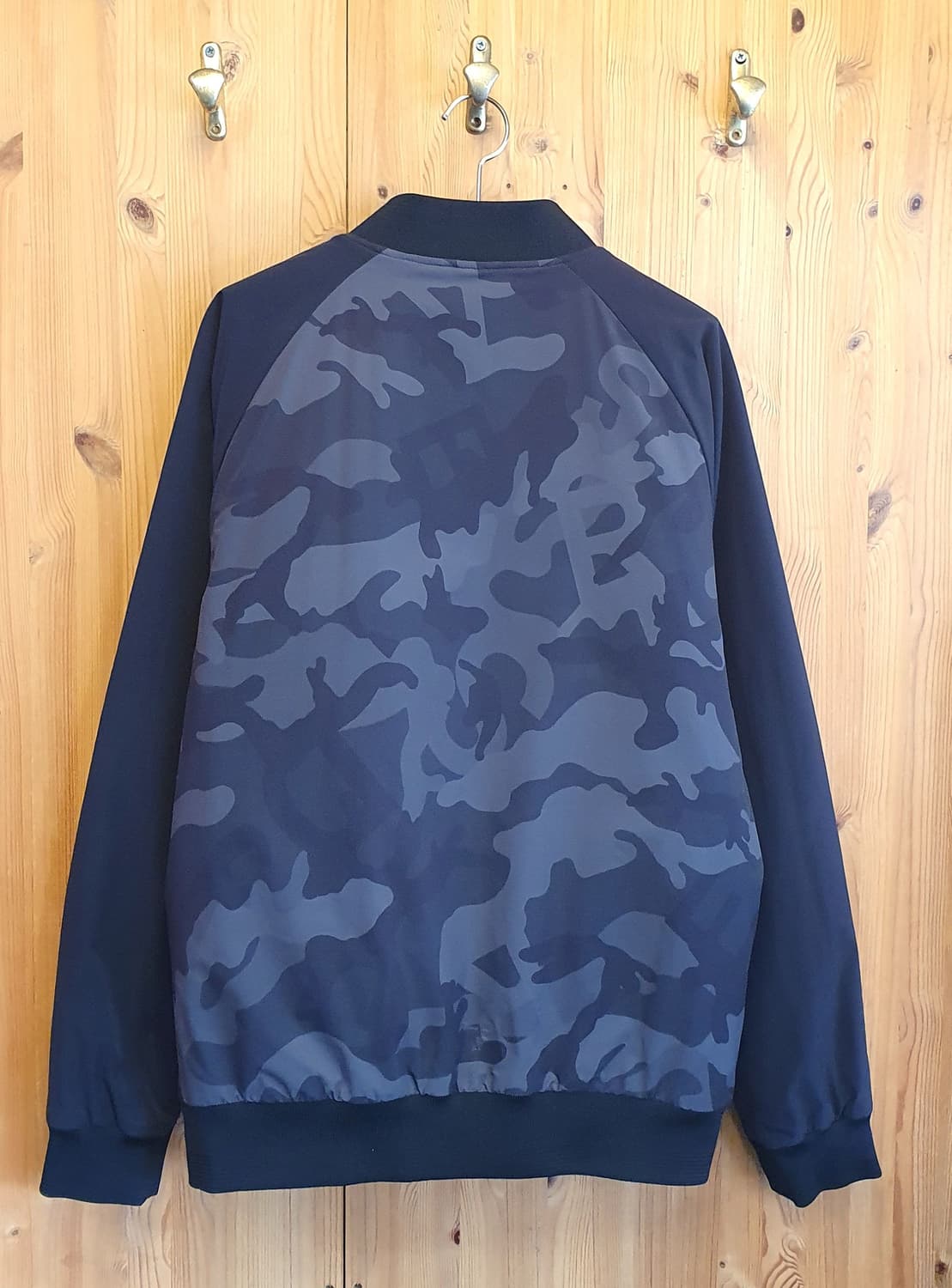 100.디스커버리 패딩 봄버  상품이미지2