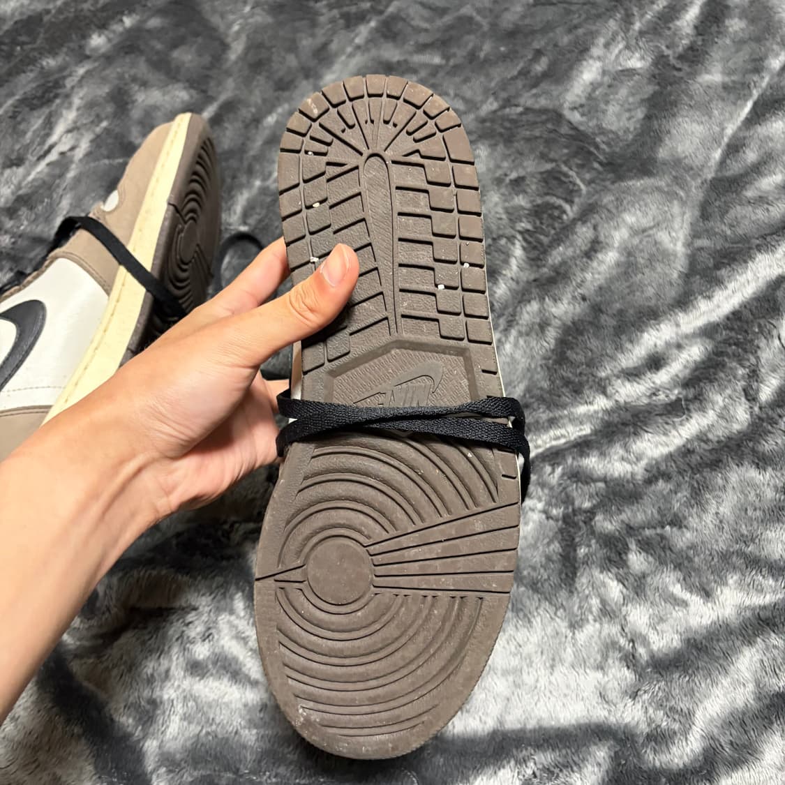 조던1 og 트레비스스캇 모카 275 상품이미지4