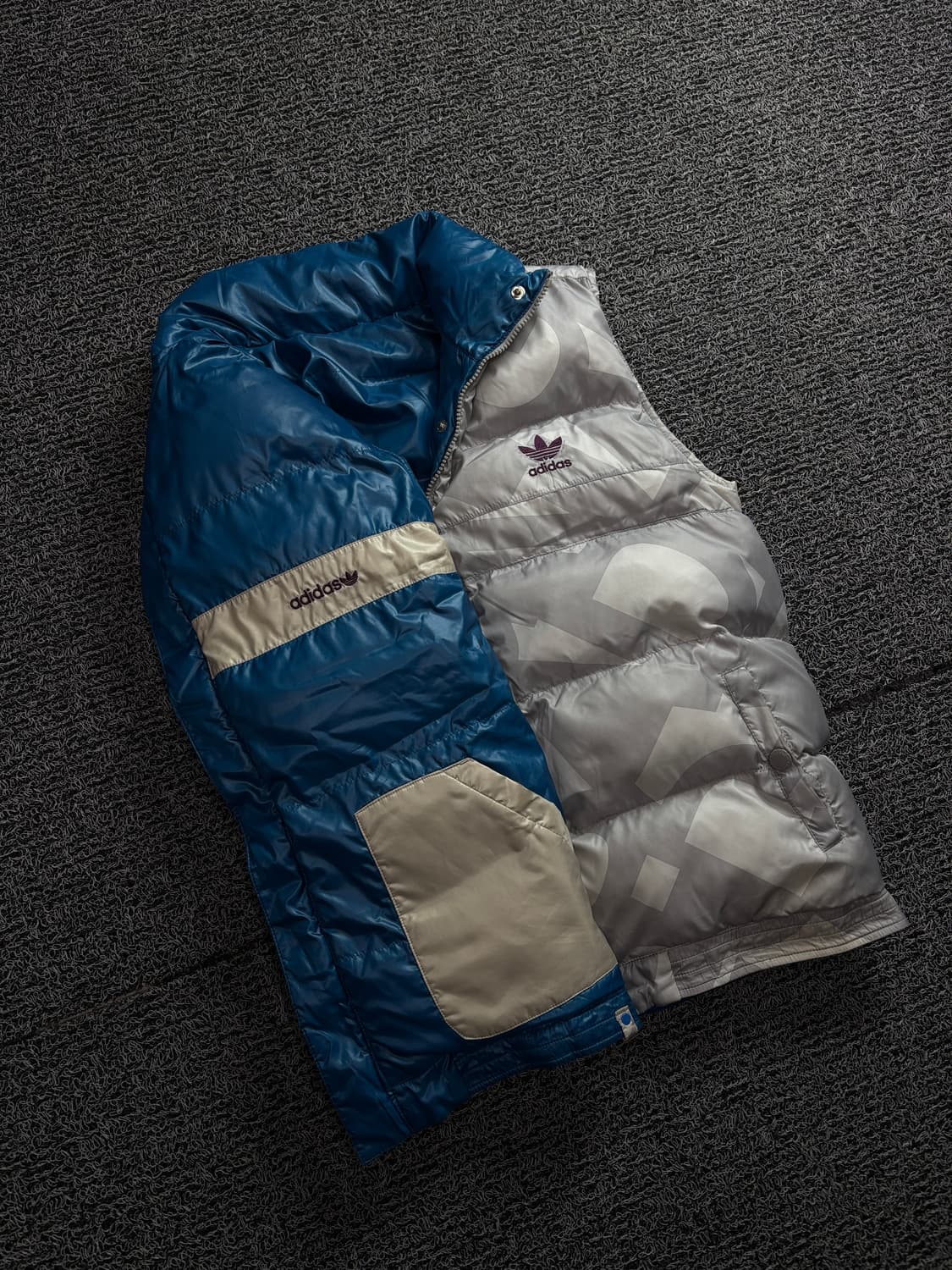 00s 아디다스 올드스쿨 양면 글로시 다운 푸퍼 베스트 1603 상품이미지1