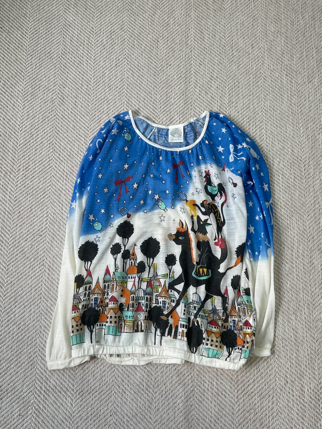 스콜라 일러스트 풀프린트 롱슬리브 상품이미지1