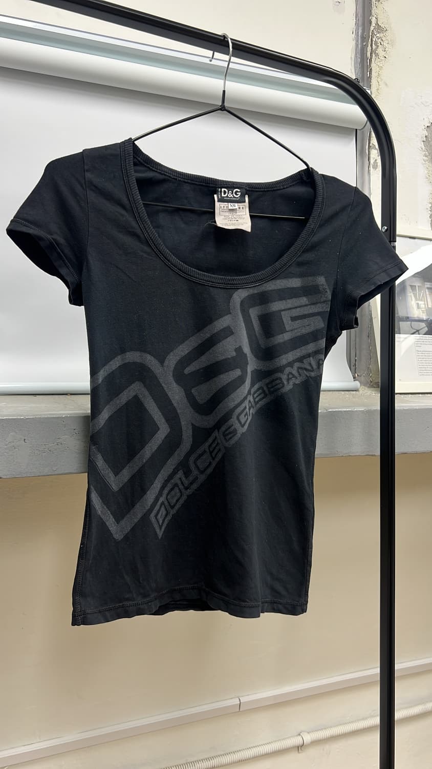 돌체앤가바나 바디핏 U넥 티셔츠 상품이미지1