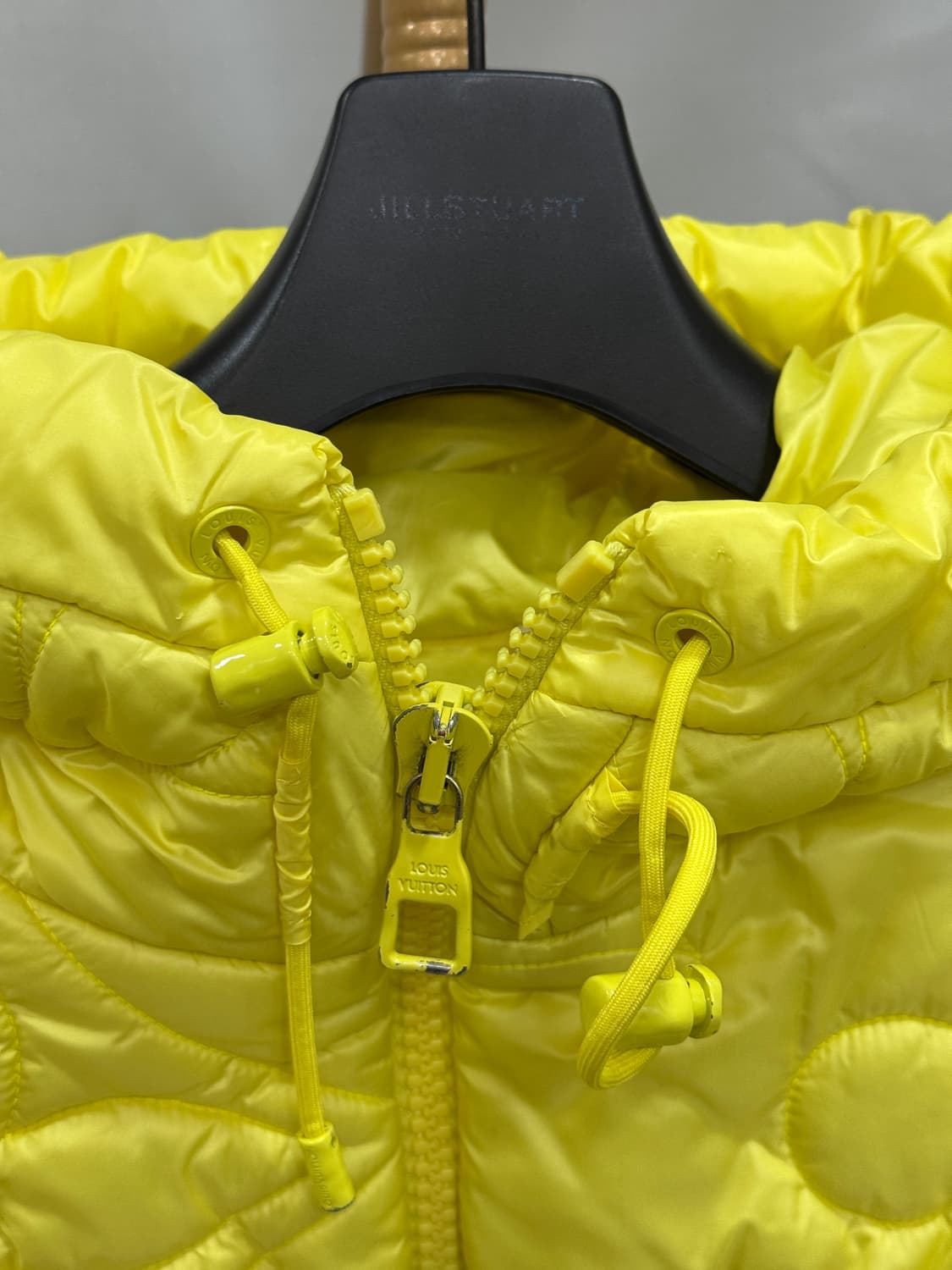 루이비통 플라워 모노그램 퀄티드 패딩 48사이즈  상품이미지3