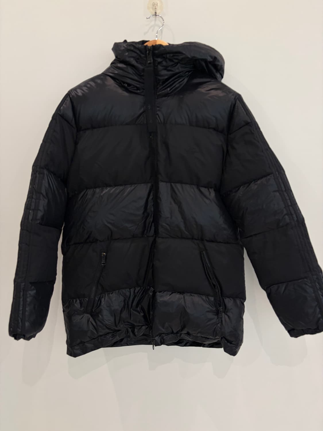 아디다스 블랙유광패딩  상품이미지1