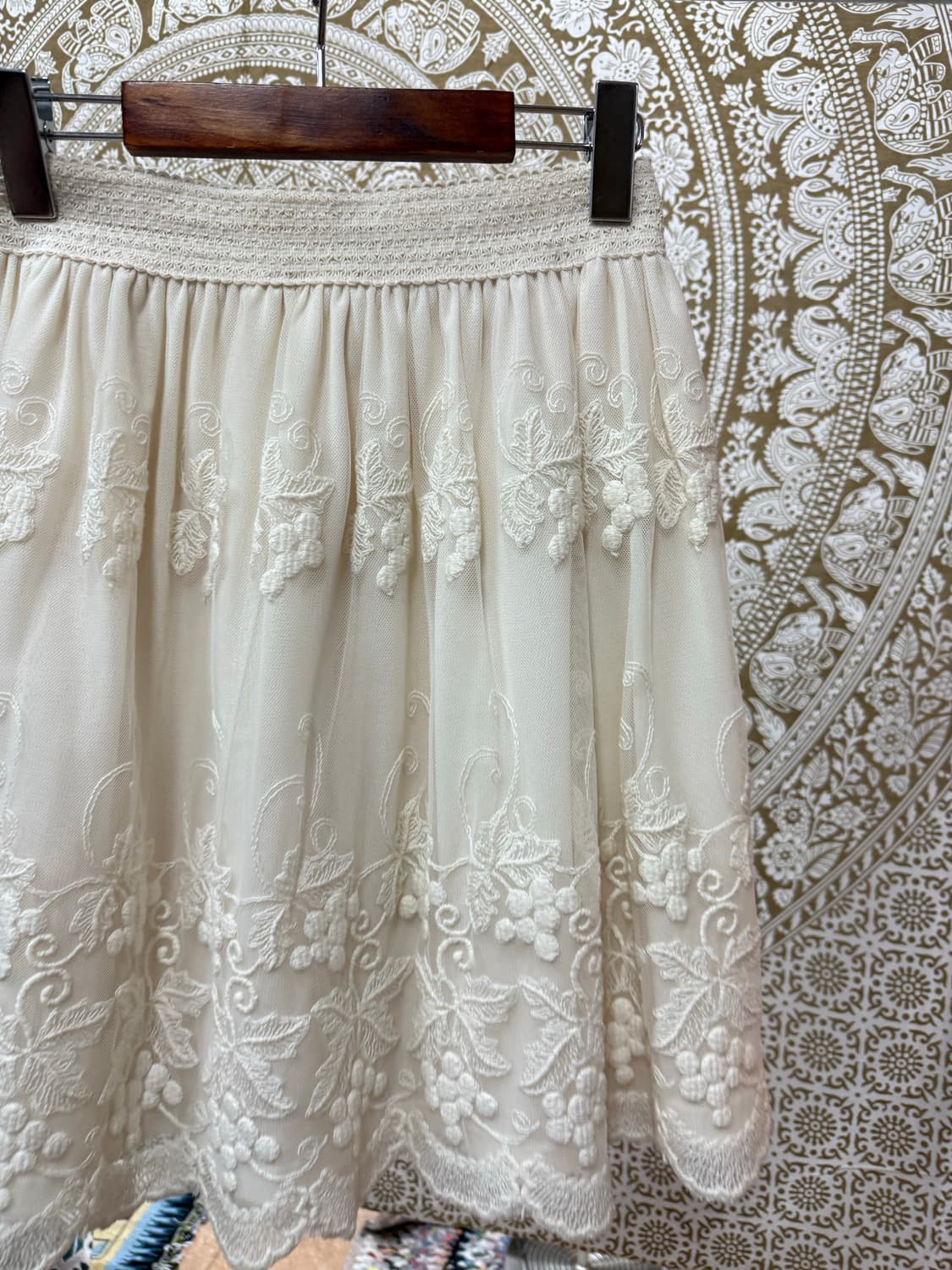 빈티지 플라워패턴 자수 레이스 밴딩 미디스커트(Z1000) 상품이미지4