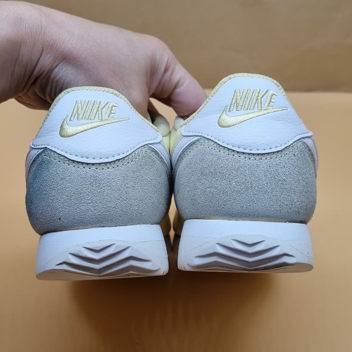 나이키 코르테즈 옐로우 여성운동화240  상품이미지4